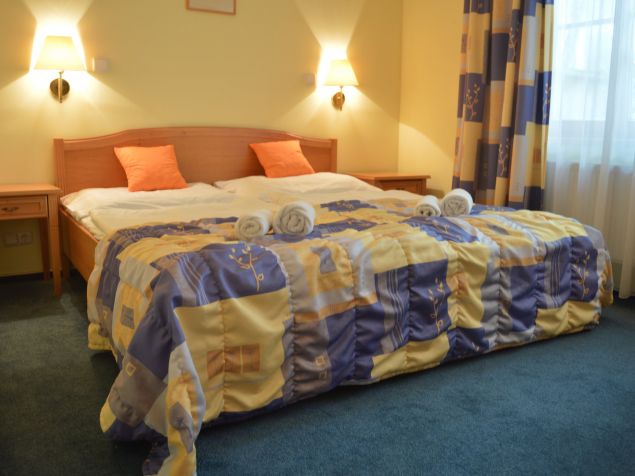 Postel - lze i oddělená lůžka