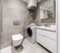 Full bathroom image 1