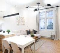 Living room image 1