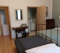 V levo předsín a lednice