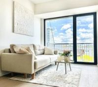 Living room image 7