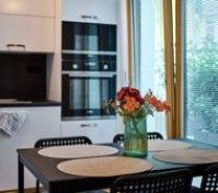 Full kitchen image 1