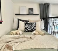 Bedroom image 6