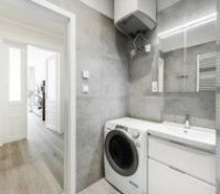 Full bathroom image 4