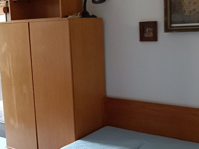 skříně