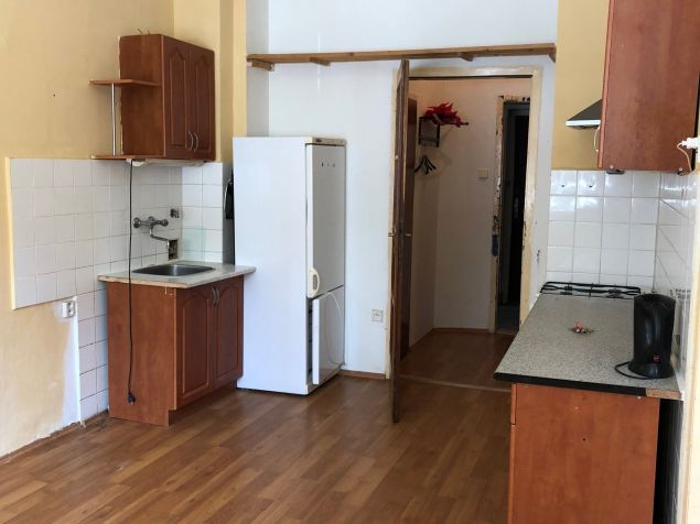 Pohled od okna do předsíňky