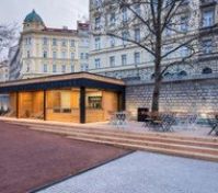 Outside - Kostnické nám