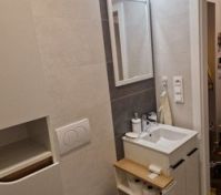 Bathroom vanity with mirror