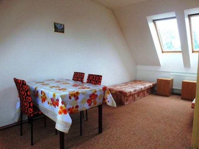 třílůžkový pokoj