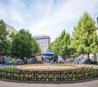Tyllovo square with farmers & seasonal market happenings