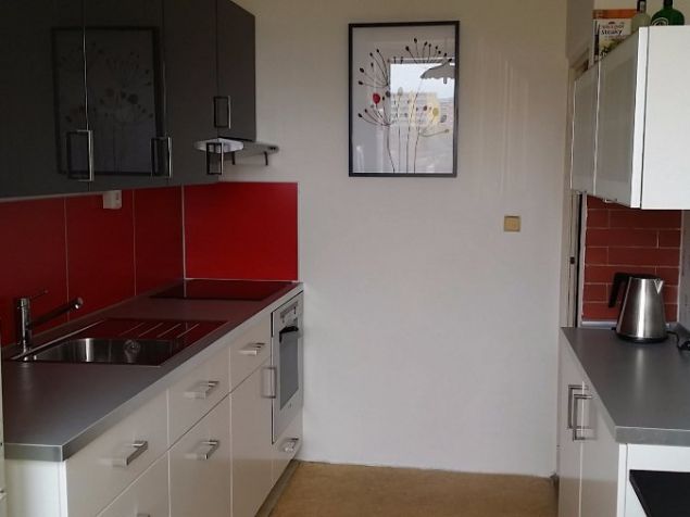 společná rekonstruovaná kuchyň