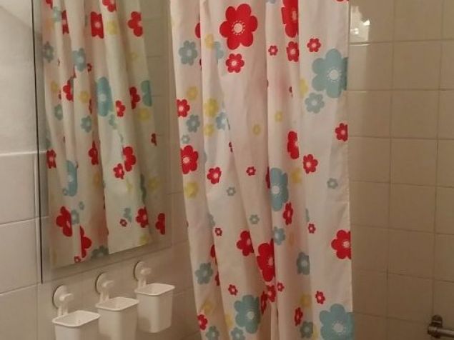 společná koupelna s vanou