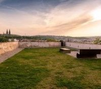 3 mins walk to the best sunset in Prague