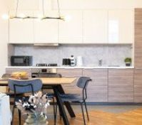 Full kitchen image 3