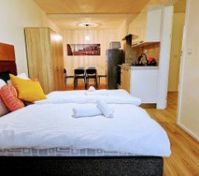 Bedroom 1 image 2