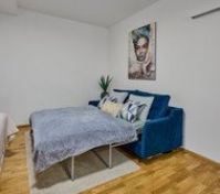 Living room image 3