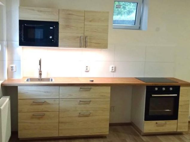 digestoř je v kuchyni nově