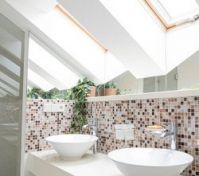 Full bathroom image 2
