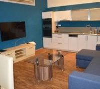 Obývací pokoj s kuchyní