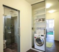 Washing machine with dryer/Pračka se sušičkou