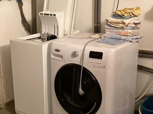 společná prádelna - suterén