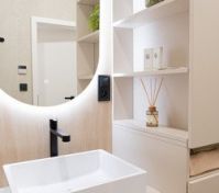 Full bathroom image 5