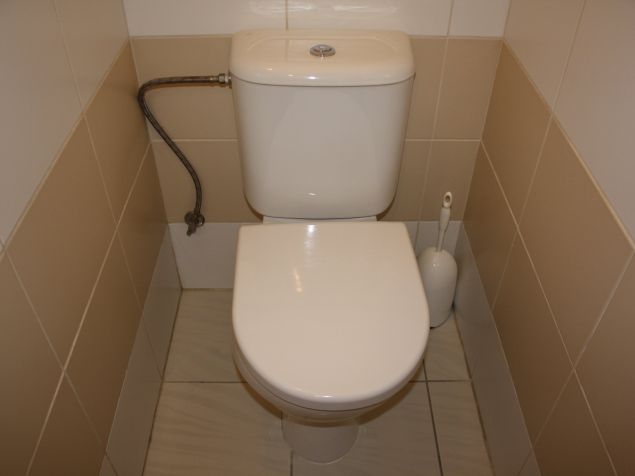 oddělené wc