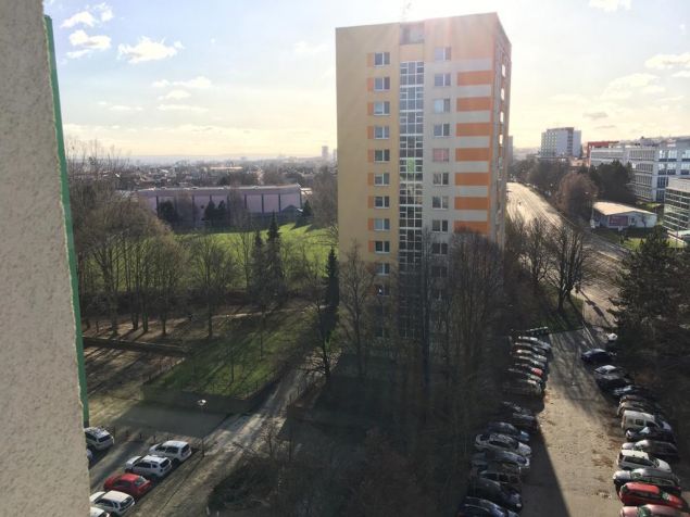 Výhled z pokoje na centrum Brna