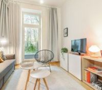 Living room image 3