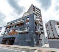 building with entrance to the garage no. 25