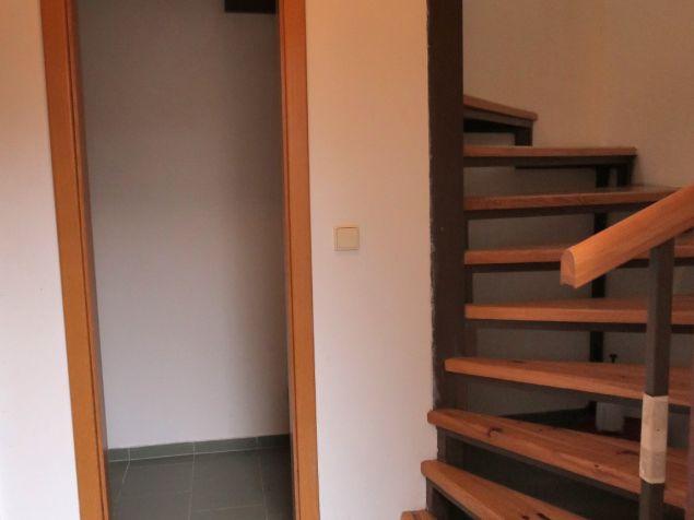 Schodiště s úložným prostorem