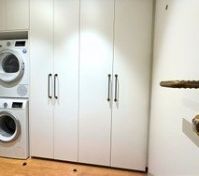 entrance with washer and dryer