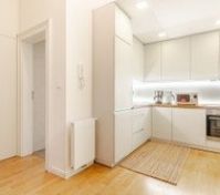 Full kitchen image 2