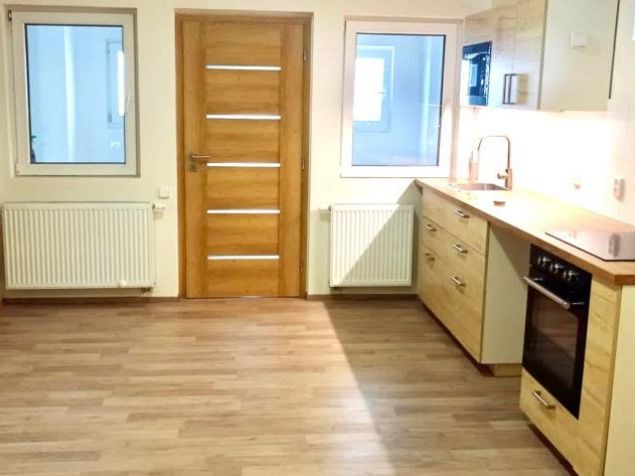 Pronájem bytu Úholičky