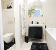 Full bathroom image 3