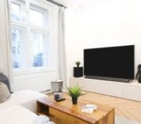 Living room image 4