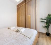 Bedroom 1 image 2