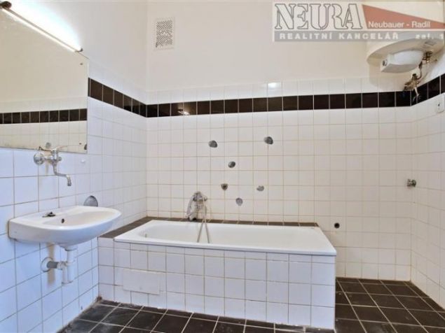 koupelna - prochazi prestavbou