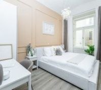 Bedroom 3 image 1