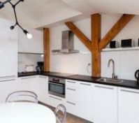 Full kitchen image 1