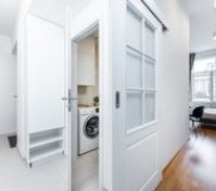 Full bathroom image 5