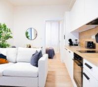 Full kitchen image 1